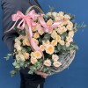 25 кустовых роз Тринити в корзине