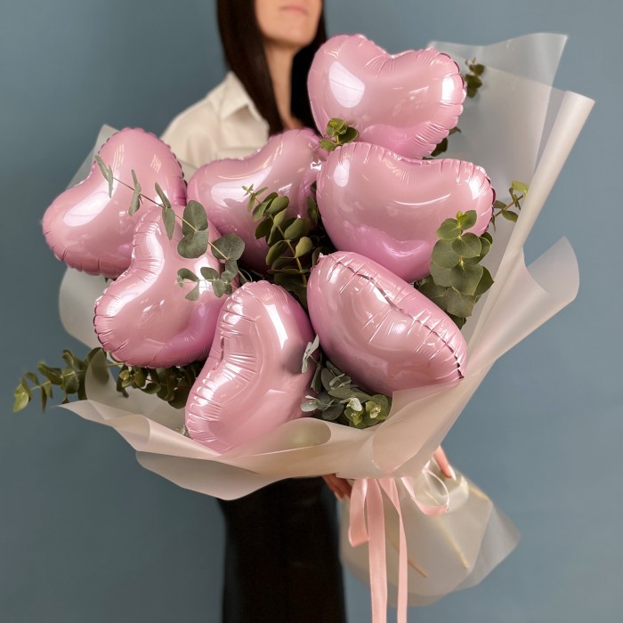 Букет розовых Шаров Сердца с эвкалиптом