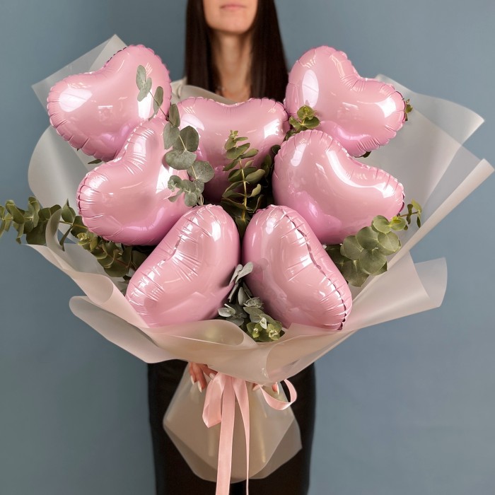 Букет розовых Шаров Сердца с эвкалиптом