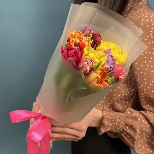 11 пионовидных тюльпанов микс