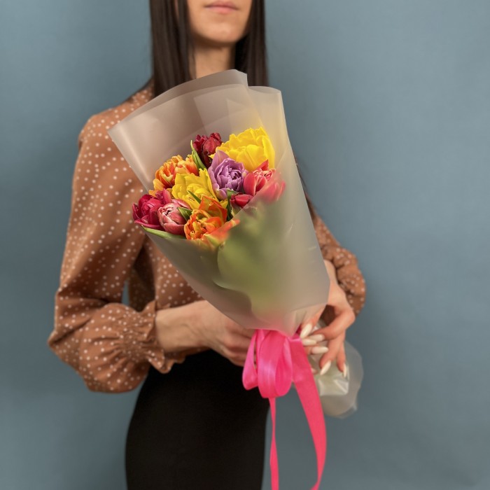 11 пионовидных тюльпанов микс