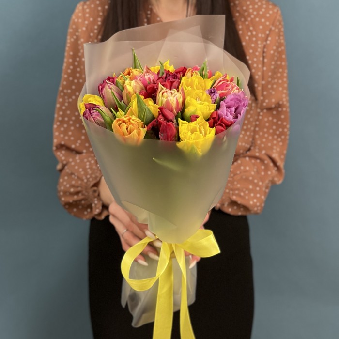 25 пионовидных тюльпанов микс