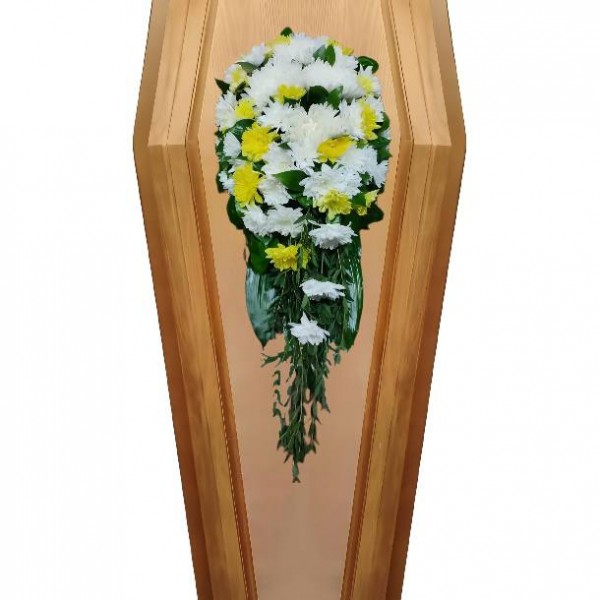 Композиция на крышку гроба из живых цветов № 20