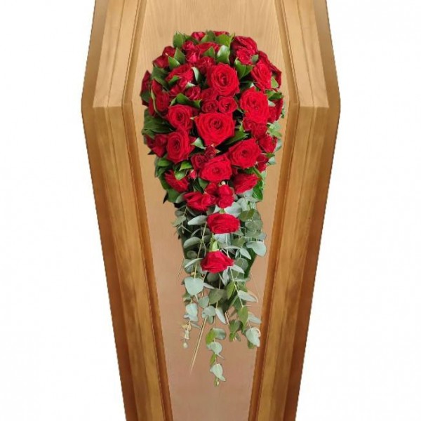 Композиция на крышку гроба из живых цветов № 28