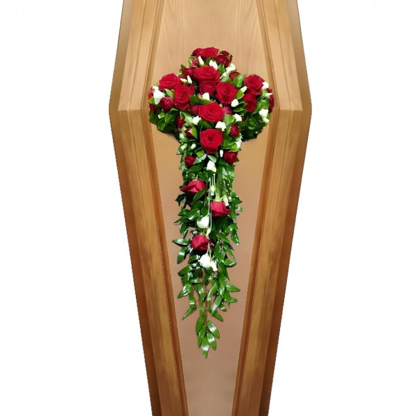 Композиция на крышку гроба из живых цветов № 43