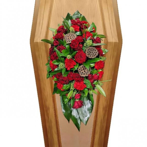 Композиция на крышку гроба из живых цветов № 33