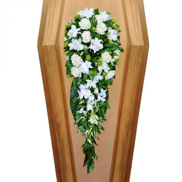 Композиция на крышку гроба из живых цветов № 39