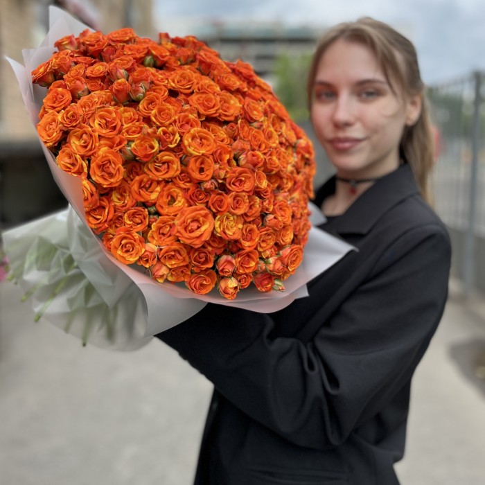 101 огненная кустовая Роза Смэшинг 40 см