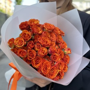 11 огненных кустовых роз Смэшинг 40 см