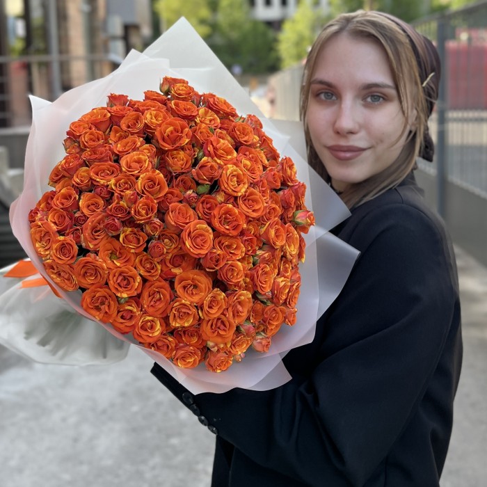 45 огненных кустовых роз Смэшинг 40 см