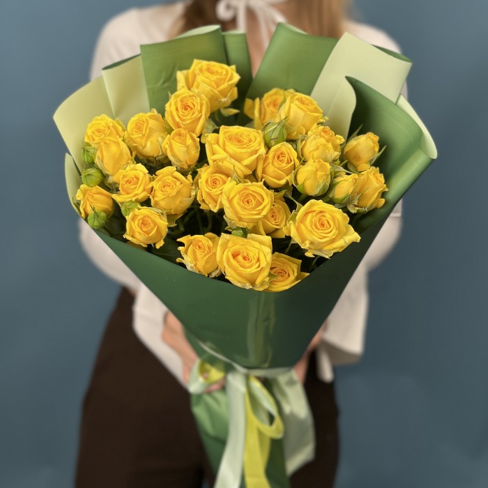 5 кустовых желтых роз Еллоу Бейби 50 см