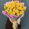 9 кустовых желтых роз Еллоу Бейби 50 см