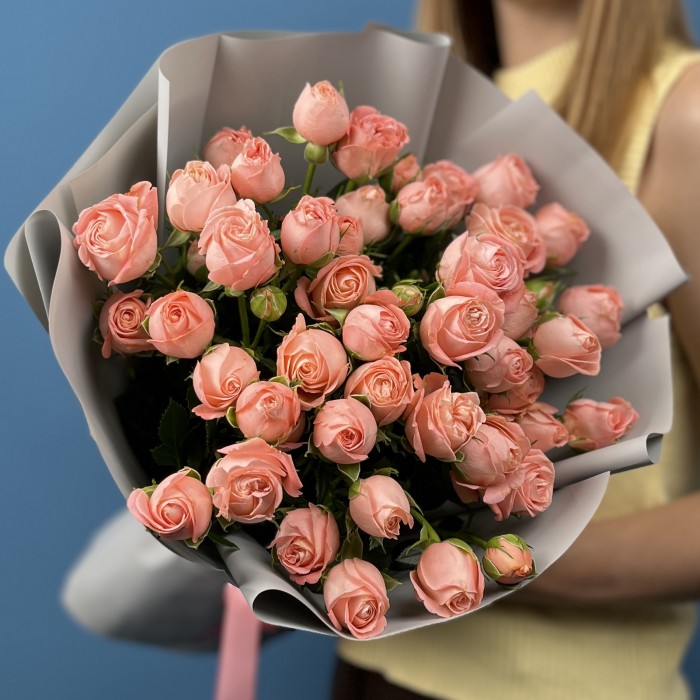 15 кустовых пионовидных роз Амэйзинг Мэджик 50 см