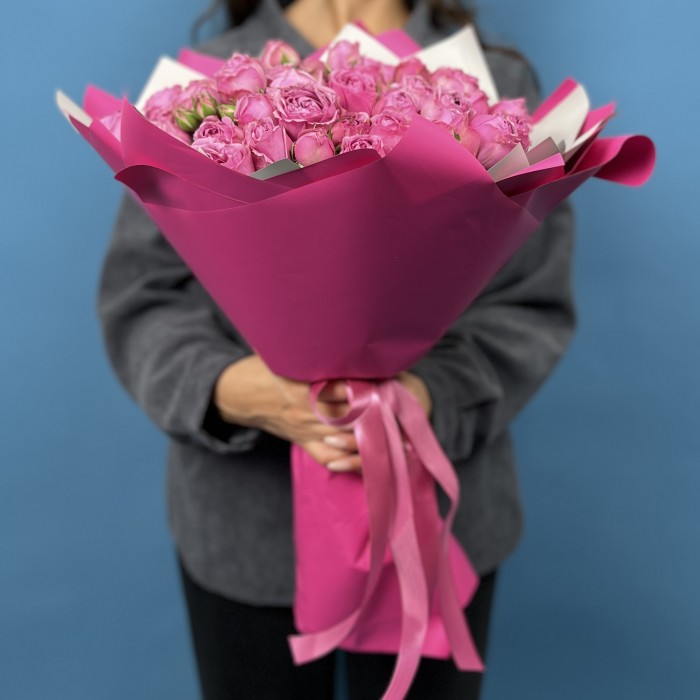 25 кустовых пионовидных Роз Мисти Баблс 40 см