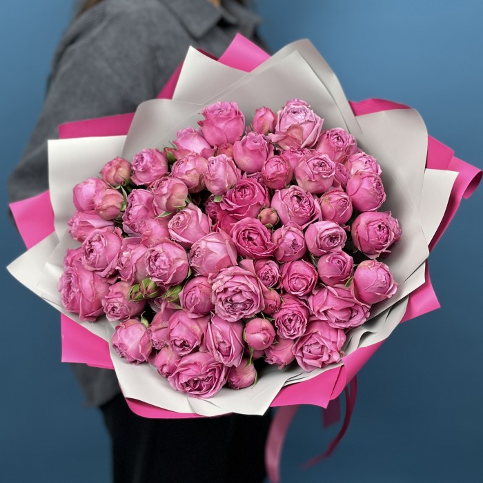 25 кустовых пионовидных Роз Мисти Баблс 40 см