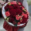 Красный букет для мамы на день рождения