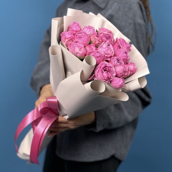 7 кустовых пионовидных Роз Мисти Баблс 40 см