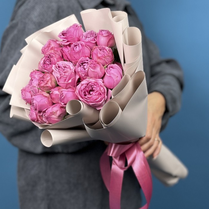 7 кустовых пионовидных Роз Мисти Баблс 40 см