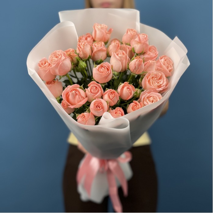 7 кустовых пионовидных роз Амэйзинг Мэджик 50 см