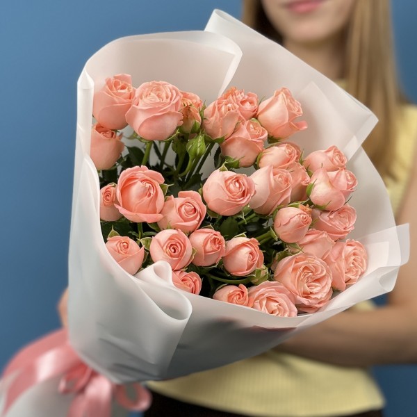 7 кустовых пионовидных роз Амэйзинг Мэджик 50 см