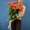 9 кустовых оранжевых роз Чарминг Бейб 80 см