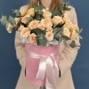 15 кустовых роз Тринити в коробке