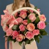 25 роз Алани микс в корзине