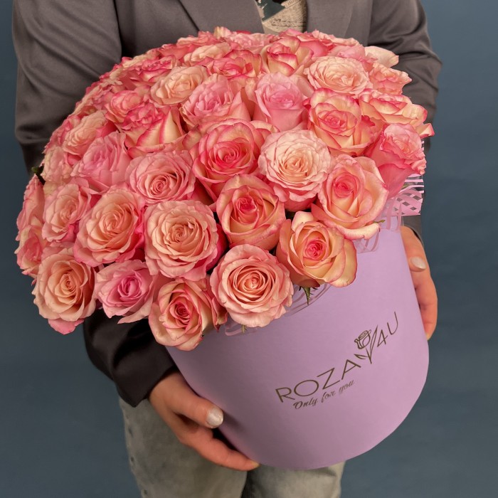 51 розовая роза Микс Алани в коробке