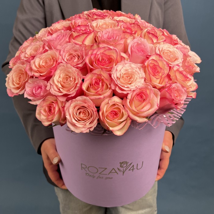 51 розовая роза Микс Алани в коробке