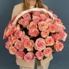 51 роза Алани микс в корзине