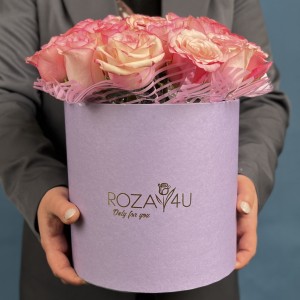 25 розовых роз Микс Алани в коробке