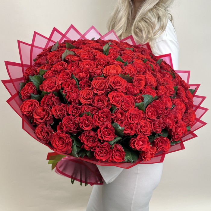 151 красная роза Эль Торо 50 см