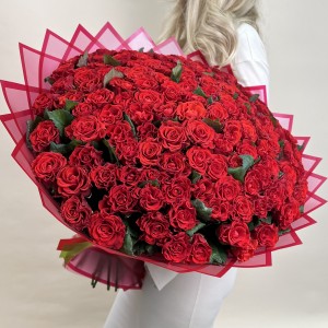 151 красная роза Эль Торо 40 см
