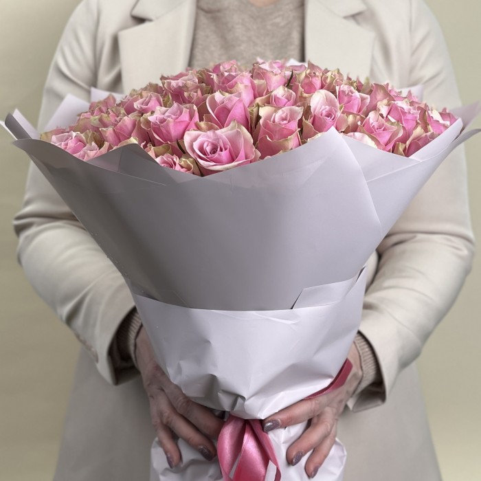 Букет дня нежный микс роз