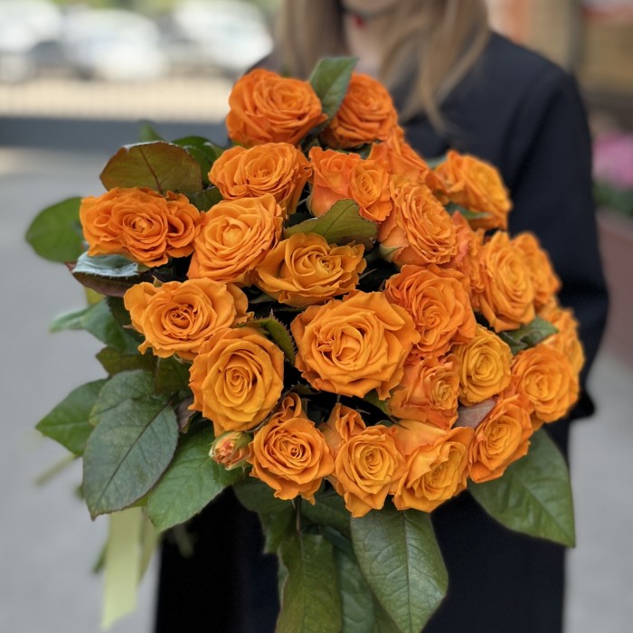 25 оранжевых роз Элеганс 60 см
