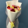 19 ярких роз MIX 60 см