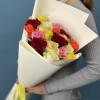 19 ярких роз MIX 60 см