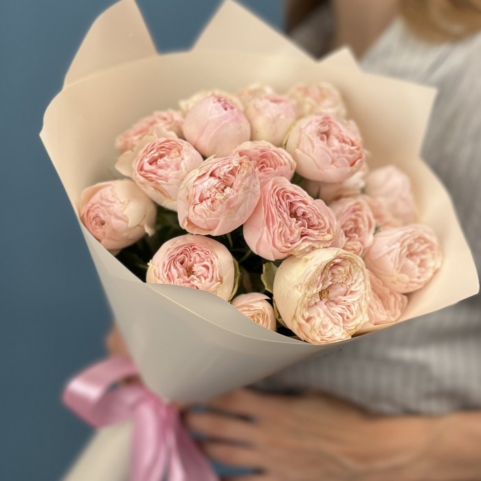 7 кустовых пионовидных роз Мансфилд парк 40 см