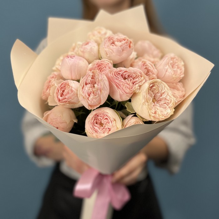 7 кустовых пионовидных роз Мансфилд парк 40 см