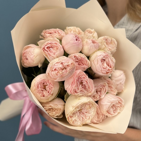 7 кустовых пионовидных роз Мансфилд парк 40 см