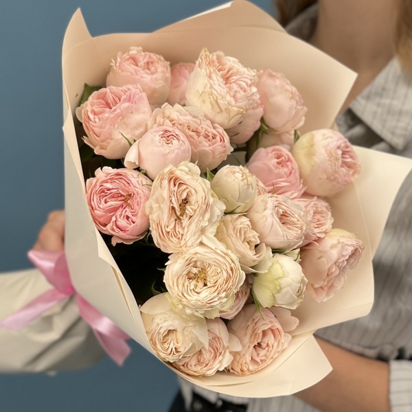 9 кустовых пионовидных роз Мансфилд парк 40 см