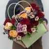 Букет дня в коробке с розами Мелодия красоты