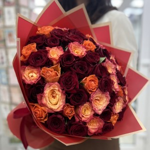 Букет дня нежный микс роз