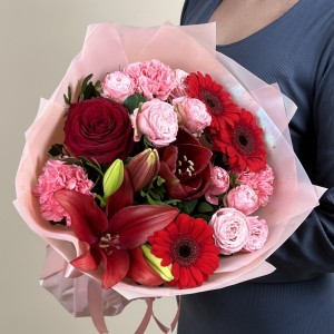 Букет дня с розами Сказка