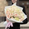 25 кремовых роз Веддинг