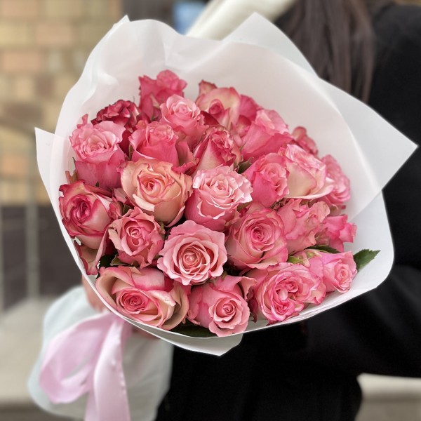 25 розовых роз Алани микс