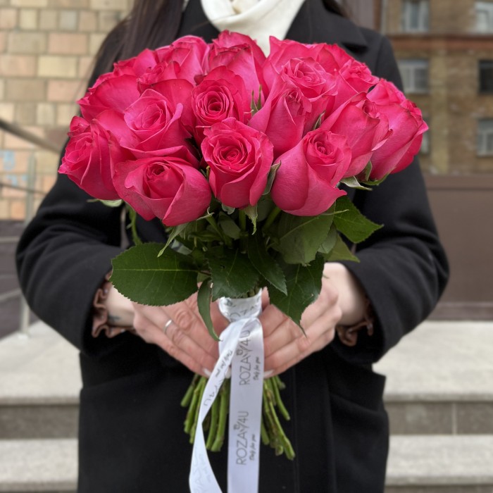 Малиновая Роза Палома Роял 40 см