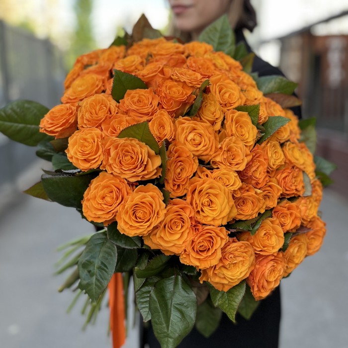 101 оранжевая Роза Элеганс 60 см