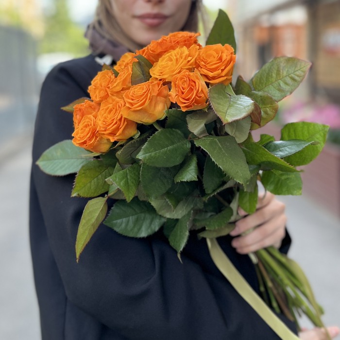 15 оранжевых роз Элеганс 60 см