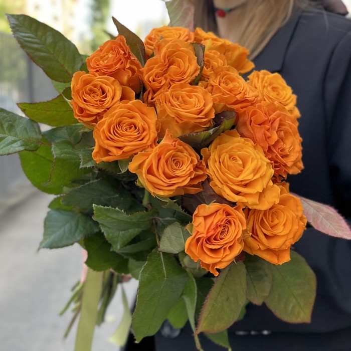 15 оранжевых роз Элеганс 60 см